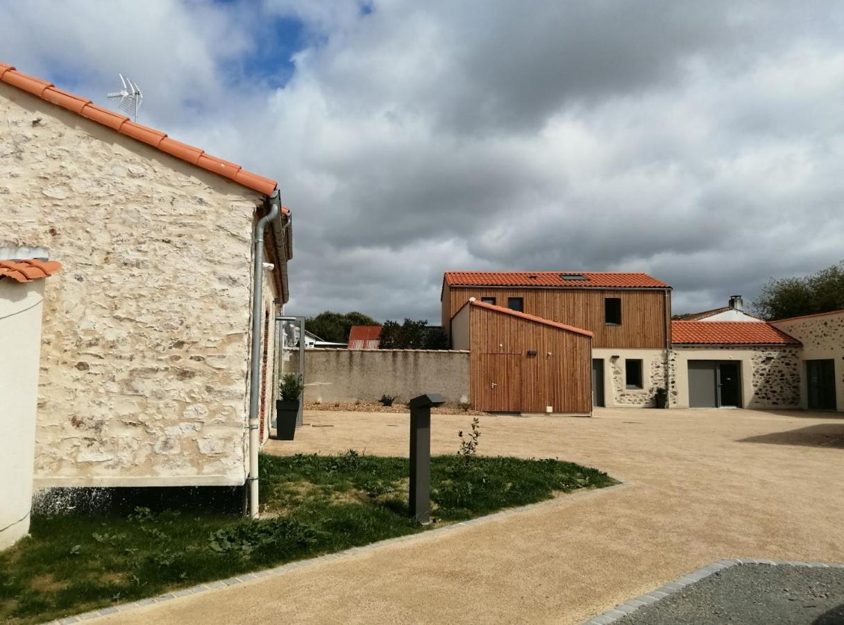 La Borderie - Maison Des Randonnees - Gite Etape - Gite De Groupe Vairé Zimmer foto