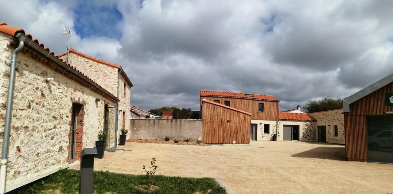 La Borderie - Maison Des Randonnees - Gite Etape - Gite De Groupe Vairé Exterior foto